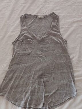 Z Supply Heather Gray V-Neck Pocket Tank